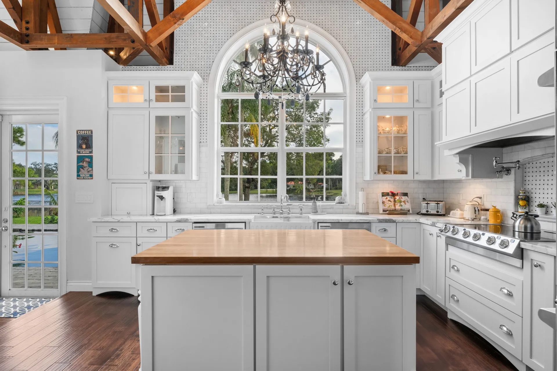 Plantation Kitchen